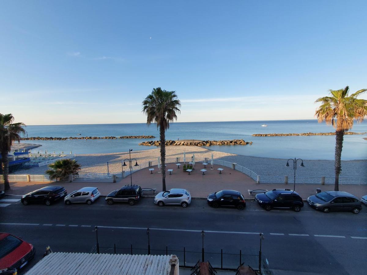 La Casa Di Marco Ventimiglia Exterior foto